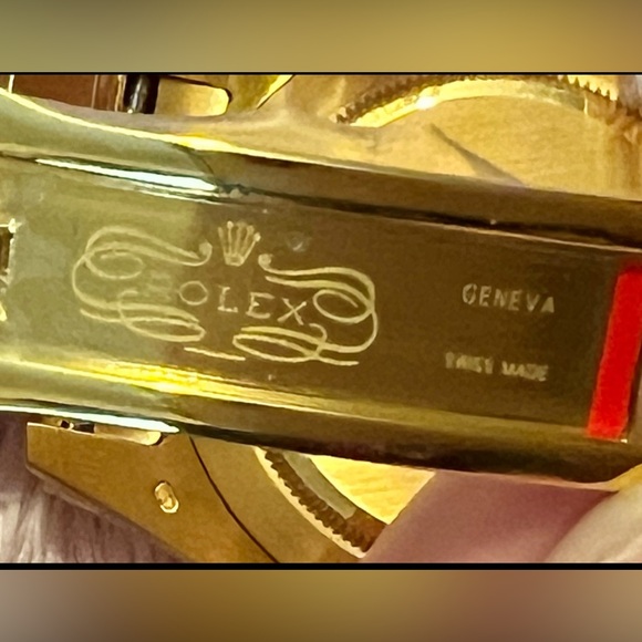 FASHION WATCH /ARE YOU INTERESTED?😱👀 Inquire Leave Message Here💖💖💖BRAND NEW - Picture 7 of 9